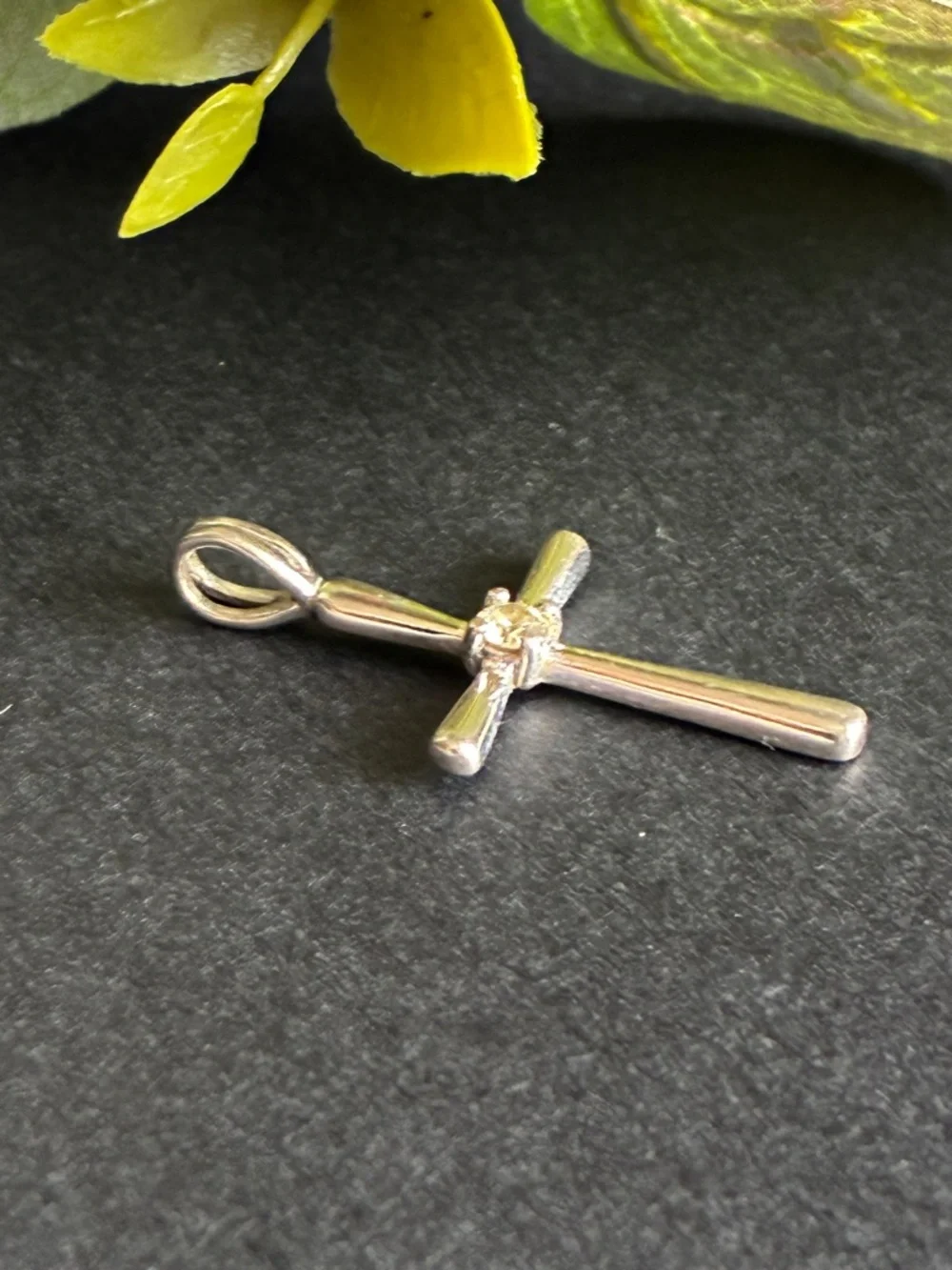 925 Silver pendant,Polished Silver Cross Pendant Necklace with Center Accent - Picture 6 of 6